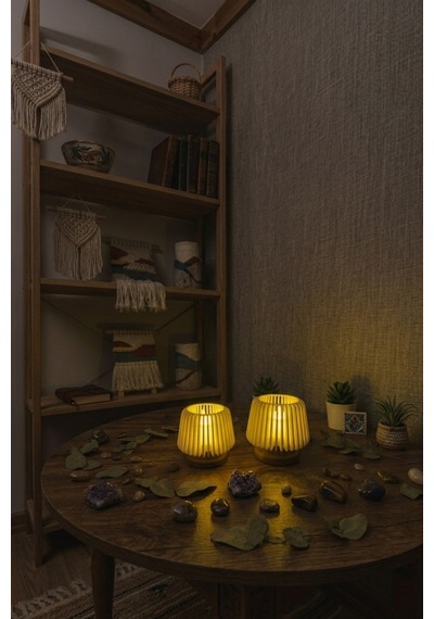 Modern Tasarım Dekoratif Mini Abajur Görünümlü Masaüstü Lambası Ve Mumluk Led Mumlar Dahil