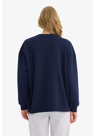 Defacto Oversize Geniş Kalıp Bisiklet Yaka Basic Düz Kalın Sweatshirt F9628ax25aunv251 Lacivert Defacto Oversize Geniş Kalıp Bisiklet Yaka Basic Düz Kalın Sweatshirt F9628ax25aunv251 Lacivert