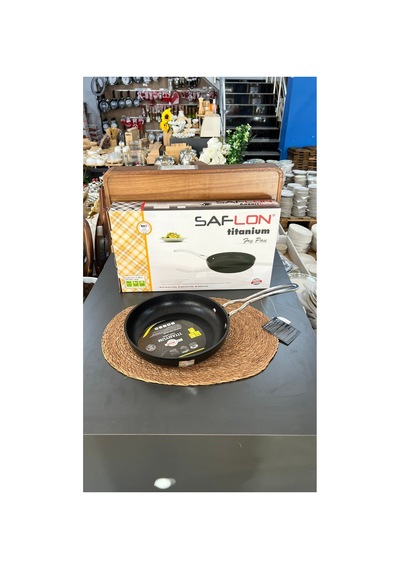 Safinox 22cm Titanyum Metal Kulplu Indiksyon Tab. Tava Siyah - 673284509 Siyah
