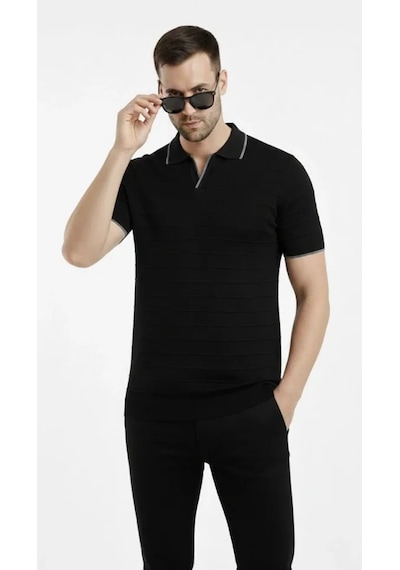 Etiler Collection Erkek Triko Kumaş Yakalı Düğmesiz Açık Yaka Fitilli Kısa Kollu Regular Fit Tişört T-shirt - Siyah Etiler Collection Erkek Triko Kumaş Yakalı Düğmesiz Açık Yaka Fitilli Kısa Kollu Regular Fit Tişört T-shirt - Siyah