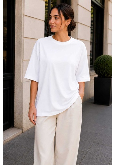 Tenra Kadın Oversize Basic Tişört Rahat Kesim Yarım Kol Bisiklet Yaka Beyaz