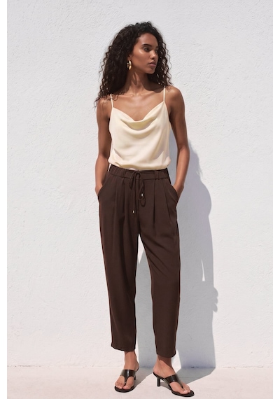 Sateen Askılı Degaje Yaka Bluz - Bej-137662
