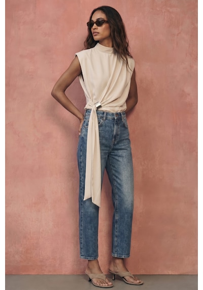 Sateen Kuşak Detaylı Aksesuarlı Bluz - Bej-137611