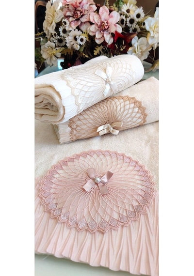 Annem 3.lü Set Çeyizlik 50x90 Cm. Kadife Doku Piliseli Dantelli El Ve Yüz Lüks Havlu Seti krem