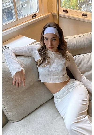 Ckm Moda Piliseli Sırtı Açık Bluz Ekru