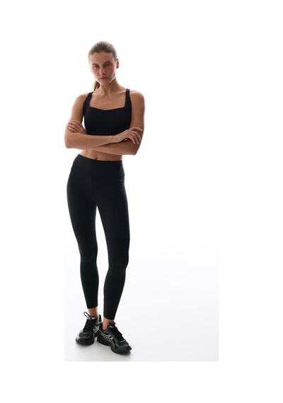 Penti Siyah Stretch360  Orta Destek Çapraz Sırt Detaylı Kaydırmaz Askılı Cross Back Spor Sütyeni