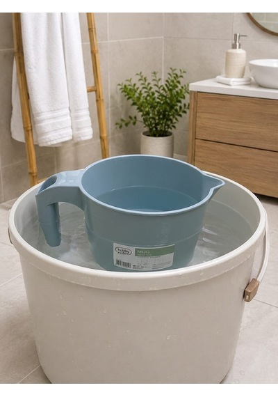 Yuvarlak Şeffaf Maşrapa 1,5 L Mavi