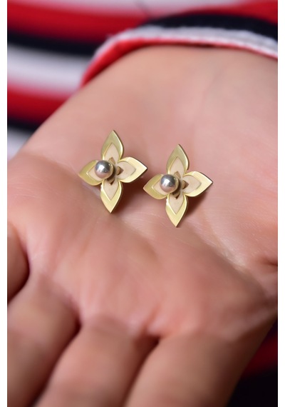 925 Ayar Gümüş Gold-Rodyum Kaplama Lilyum Çiçeği Çivili Küpe UVPTS300477-1