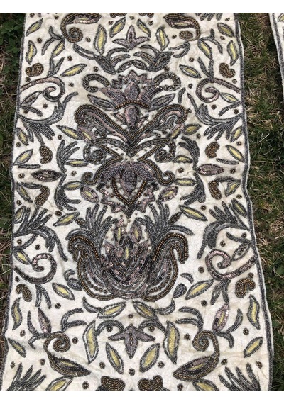 El İşi Otantik İşlemeli Boncuklu Taşlı Kadife Masa Koltuk Örtüsü Takımı 5 Parça 004