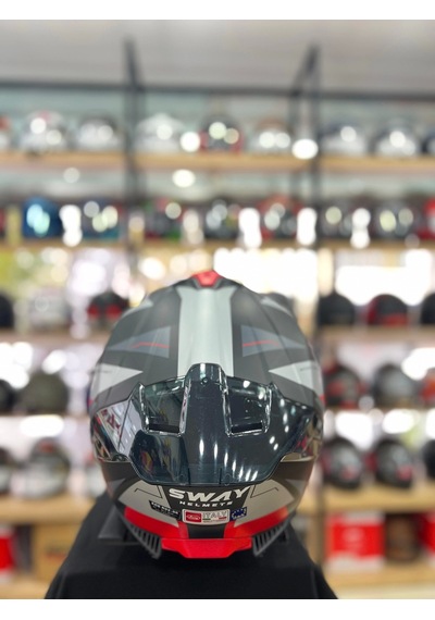 Sway Sw 865 Titan Black White Red Full Face Kapalı Motosiklet Kask Gri - Kırmızı - Siyah Sway Sw 865 Titan Black White Red Full Face Kapalı Motosiklet Kask Gri - Kırmızı - Siyah
