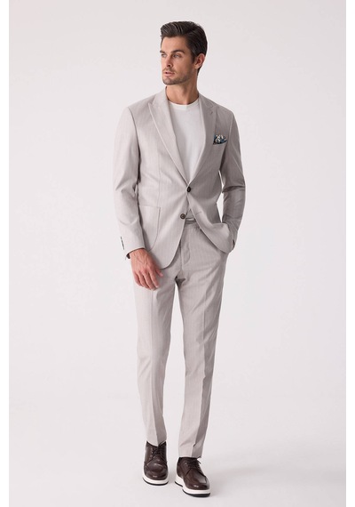 Erkek Bej Slim Fit Çizgili Torba Cep Jogger Pantolonlu Sivri Yaka