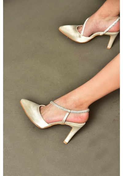 Fox Shoes P246162904 Ten Saten Kumaş İnce Topuklu Kadın Ayakkabı Ten Rengi