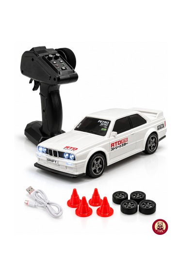Uzaktan Kumandalı Mini Drift Bmw Evo30 Model Araba Dahili Şarjlı Işıklı 4x4 Taşıma Kumandalı Hız Hassasiyetli Ve Kademeli ,kuka Ve Drift Tekerleri Hediye 1:43 Ölçek Beyaz