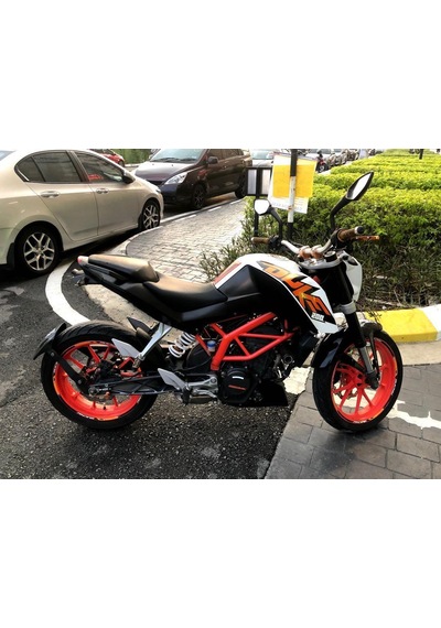 Ktm Duke 200 Sağ Ve Sol Grenaj Takım Sticker Etiket Modeli Beyaz Motor