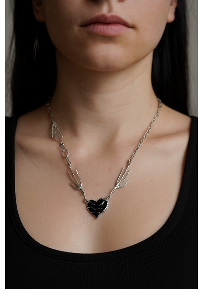 İskelet El Figürlü Siyah Gotik Kalp Kolye Unisex Paslanmaz Metal Zincirli Tasarım Çok renkli