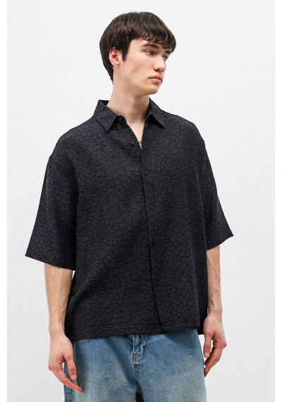 Vamos Oversize Desenli Kısa Kollu Gömlek Siyah