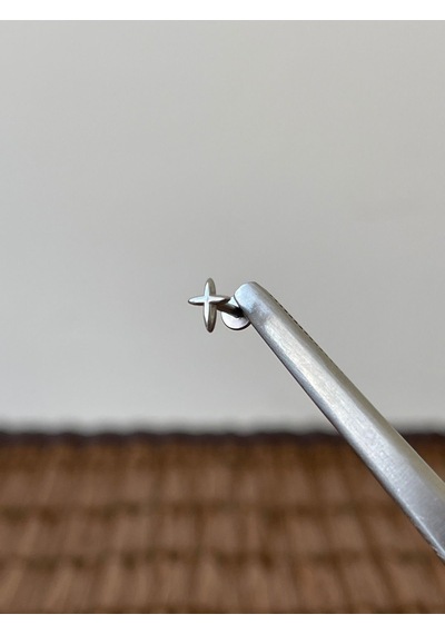316 L Cerrahi Çelik Anti Alerjik 8 Mm Haç Model Sabret Dudak Ve Kıkırdak Piercingi Altın - Gül