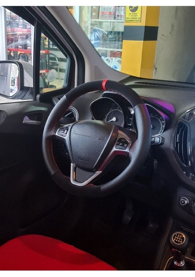 Opel Insignia Uyumlu Kırmızı Yüzüklü Noktalı-alkantara Deri Direksiyon Kılıfı