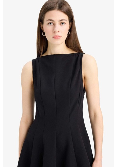 DeFacto Kayık Yaka Basic Düz Kolsuz Mini Elbise F0205AX25SPBK81