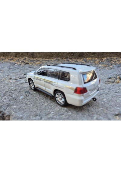 Oyuncak Araba Toyota Jip Land Cruiser V8 Model Araç Sesli &ışıbyz
