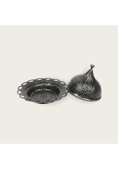 Kubbeli Osmanlı Tasarımlı Şekerlik Kapaklı Metal Şeker, Çikolata Ve Lokum Kabı Kahve Sunumları İçin Dekoratif Şekerlik Siyah Çok Renkli Kubbeli Osmanlı Tasarımlı Şekerlik Kapaklı Metal Şeker, Çikolata Ve Lokum Kabı Kahve Sunumları İçin Dekoratif Şekerlik Siyah Çok Renkli