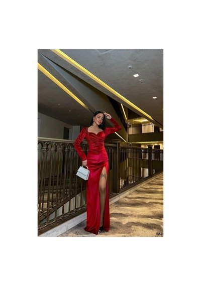 DefyModa Kadın Trend Model Esnek Kadife Kumaş V Yaka Yırtmaçlı Abiye Elbise Kırmızı