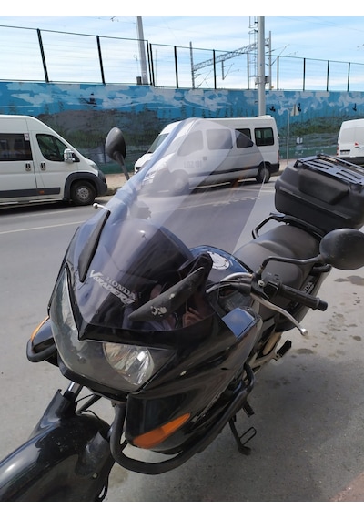 Honda Varadero Uzun Ön Cam 56Cm Açık Füme 4Mm Zeus