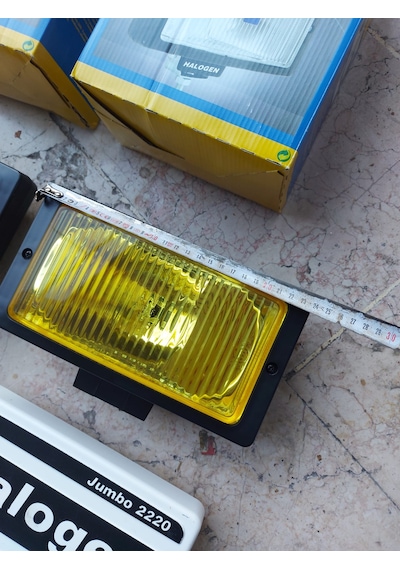 Sis Lambası Düz Çizgili Sarı Cam Halogen Kapaklı Sis Farı Ø 242x133