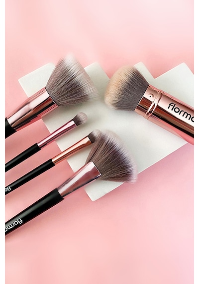 Flormar Yelpaze Uçlu Düz Aydınlatıcı Fırçası - Fan Brush - 011 - 8690604597765