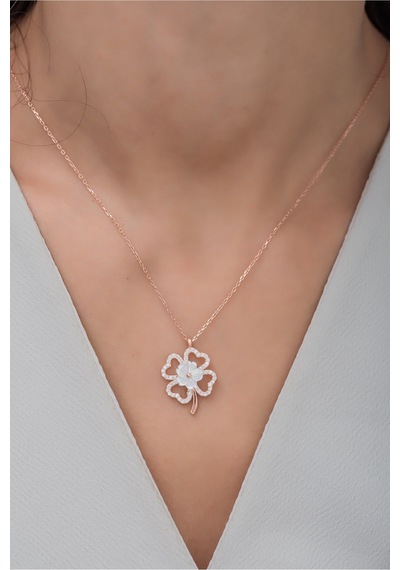 925 Ayar Gümüş Rose Yonca Model Manolya Çiçeği Kolye Rose Gold