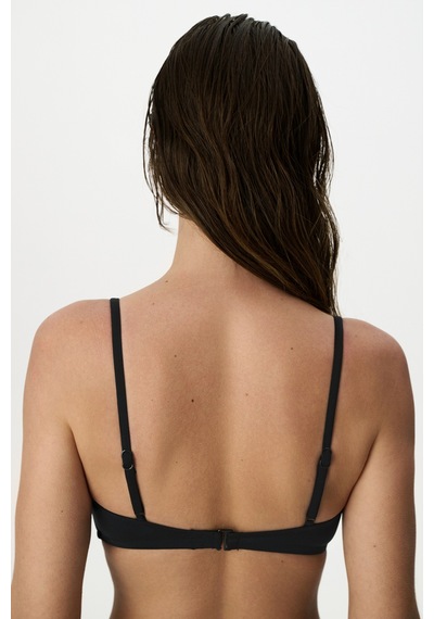 Penti Siyah Front V Bikini Üstü