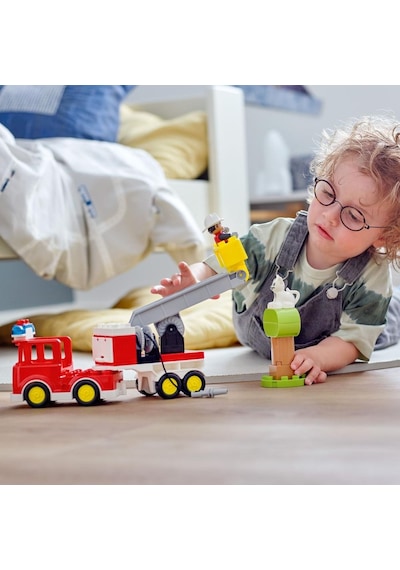 LEGO® DUPLO® İtfaiye Kamyonu 10969 - 2 Yaş & Üzeri Çocuklar için Eğitici Oyuncak Yapım Seti (21 Parça)