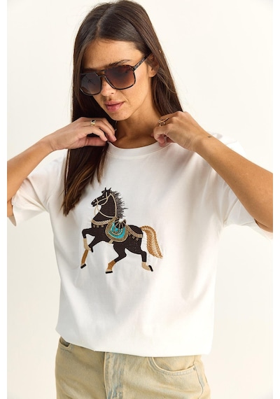 Shade Kadın Figürlü Nakış Ve Boncuk Detaylı Oversize T-shirt 2222 60286121 - Beyaz