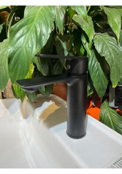 İsaoğlu Yapı Siyah Lavabo Bataryası Slim Tasarım Kare Armatür Mat Siyah Lavabo Musluğu Siyah