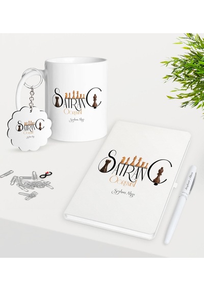 Kişiye Özel Satranç Öğretmeni Kupa Anahtarlık Beyaz Defter Kalem