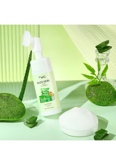 Fırçalı Yüz Temizleme Köpüğü 150ml Aloe Vera