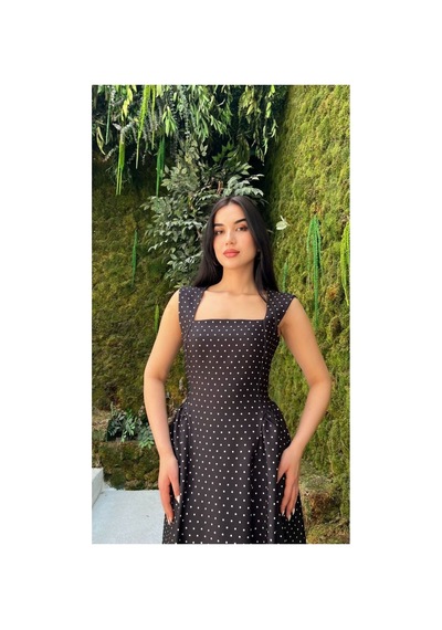 Moda Banuş Kalın Askılı Volanlı - Arkası Bağcıklı Siyah Puantiyeli Elbise Çok renkli