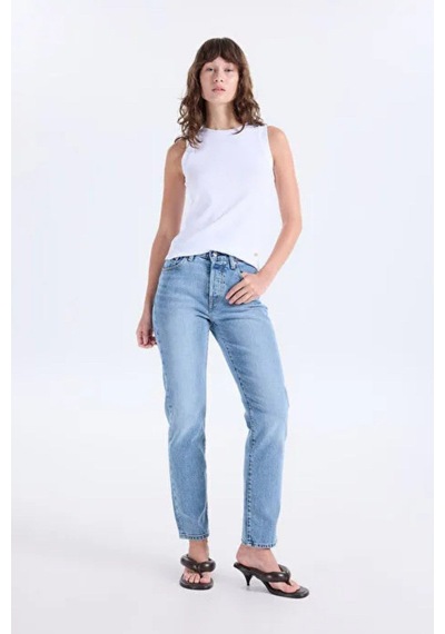 Levi's 501 Mavi Kadın Denim Pantolon A7742-0027-16495