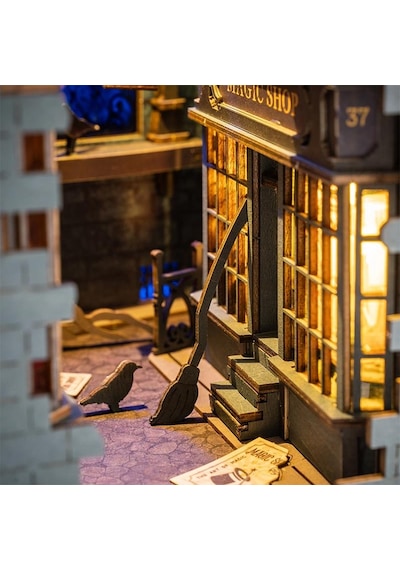 Rolife Tgb03 Magic House Kitap Köşesi Book Nook Dıy Minyatür Maket Model Seti Mini Dollhouse 3d Model Kit Detaylı Dekoratif Hobi Seti 3d Puzzle Tiny House