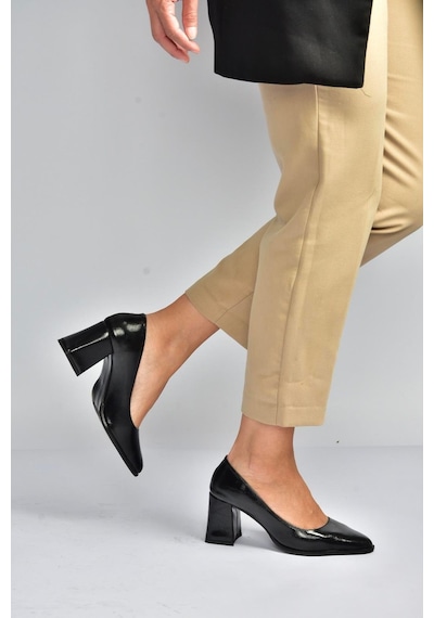 Fox Shoes V676680060 Siyah Rustik Kalın Topuklu Kadın Ayakkabı Siyah