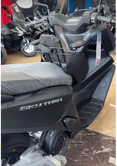 Kymco Skytown Motosiklet Çocuk Koltuğu, Emniyet Kemerli