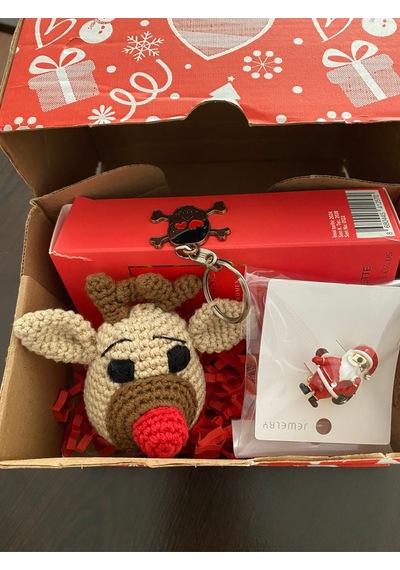 Geyik Figürlü %100 El Yapımı Hediyelik Amigurumi Anahtarlık Zarif Broş Kadın Parfümü Yılbaşı Paketi Noel Baba2