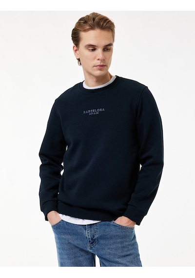 Koton Üç İplik Şardonlu Regular Fit Bisiklet Yaka Uzun Kollu Baskılı Sweatshirt Lacivert 7wam70036mk
