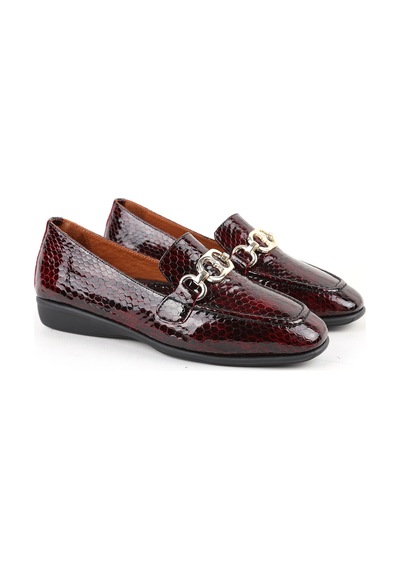 Libero Kadın Loafer Günlük Hakiki Deri Kroko Desenli Parlak Rugan Metal Zincir Tokalı Esnek Kauçuk Taban L031.26142209 Bordo Libero Kadın Loafer Günlük Hakiki Deri Kroko Desenli Parlak Rugan Metal Zincir Tokalı Esnek Kauçuk Taban L031.26142209 Bordo