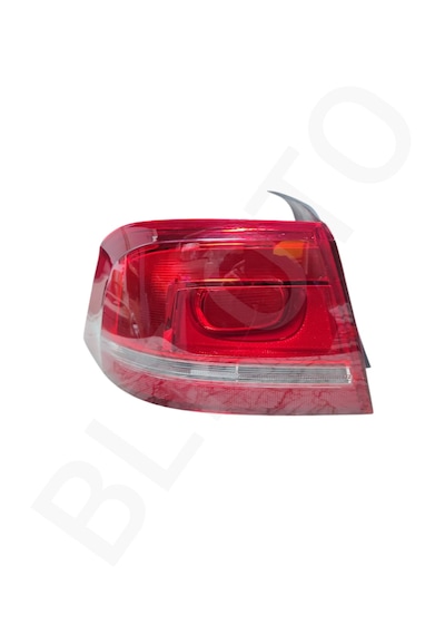 Passat B7 Stop Lambası Sol Dış Ampullü 1114