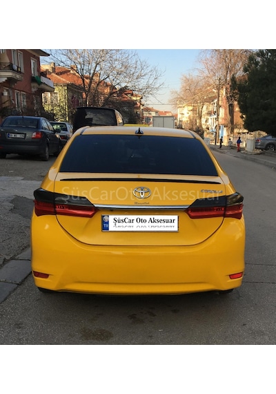 Toyota Corolla Uyumlu 2013-2018 Sedan Bagaj Üstü Spoiler Piano Black