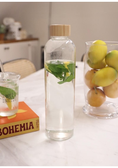 The Mia Bambu Kapaklı Borosilikat Cam Su Şişesi 1000 Ml