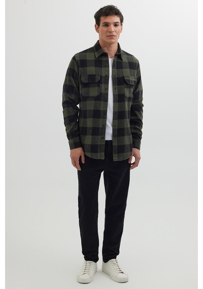 Tudors Erkek Slim Fit Dar Kesim Uzun Kollu Kapaklı Çift Cepli Kareli Kışlık Oduncu Gömlek-41624 Çok Renkli Tudors Erkek Slim Fit Dar Kesim Uzun Kollu Kapaklı Çift Cepli Kareli Kışlık Oduncu Gömlek-41624 Çok Renkli