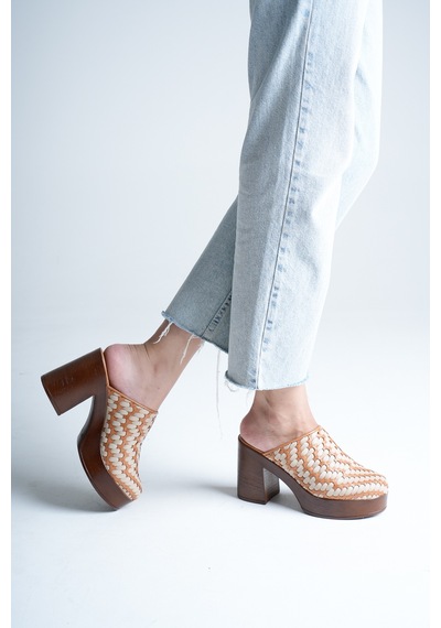 Analin Shoes Kadın Hakiki Deri Platform Topuklu Örgülü Terlik Taba