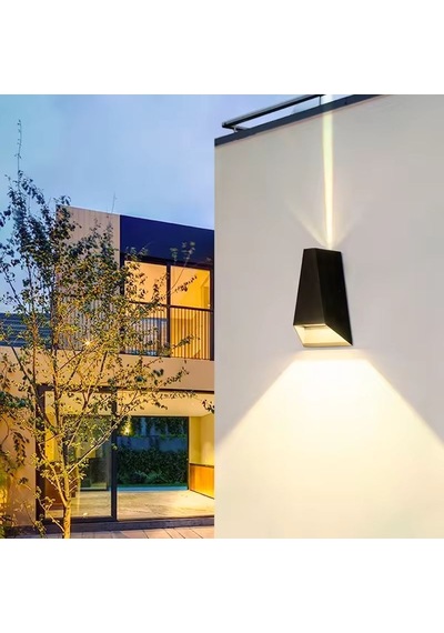 Elektrikle Çalışır, 6 Watt, 3200 Kelvin Sarı Işık Ledli İç Ve Dış Mekan Led Aplik, Çift Yönlü Aplik Siyah